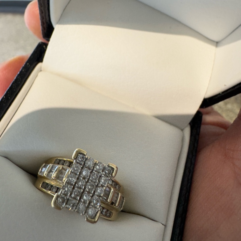 Solid Gold W/Diamonds Ring - image 4